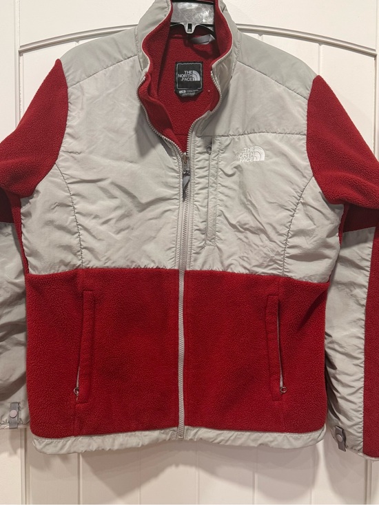 The North Face Jackets & Blazers - The North Face Denali Fleece Jacket Women’s L Red Grey Colorblock